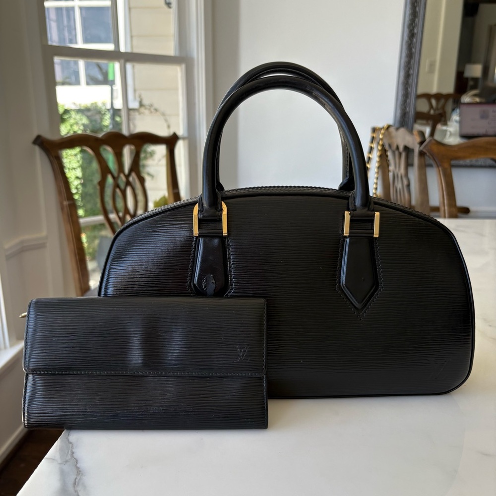 Louis Vuitton Epi Jasmin Tote and Wallet Set - Picture 3 of 13